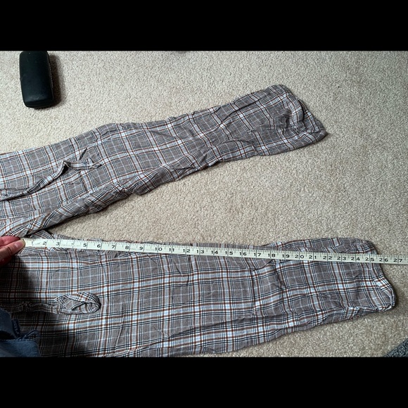 American Eagle Plaid Flowy Pants - Picture 12 of 12